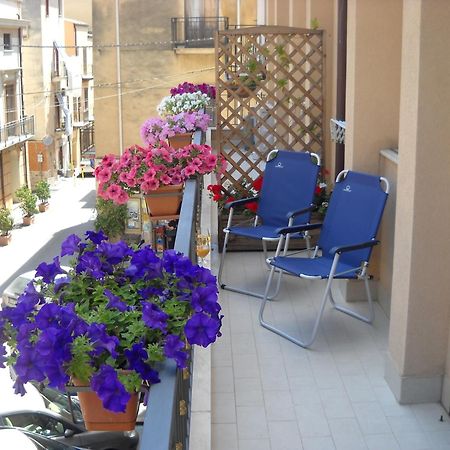 Marconi E Garibaldi 76 Apartment กัสเตลลัมมาเร เดล โกลโฟ ภายนอก รูปภาพ