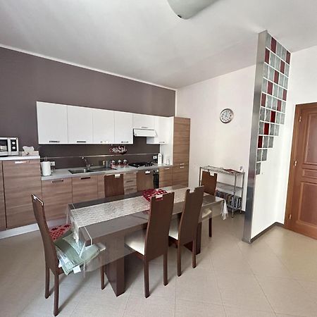 Marconi E Garibaldi 76 Apartment กัสเตลลัมมาเร เดล โกลโฟ ภายนอก รูปภาพ